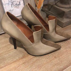 Celine pointed toe pumps